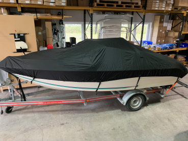 Bootspersenning Bootsplane für Boote von 5,50-6,10 Meter mit hoher Reling Farbe grau