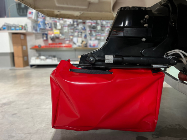 Bravo 1, 2 und 3 Z-Antriebsabdeckung Duoprop 680 Gramm/m²Farbe rot