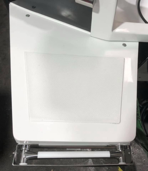 Badeplattform aus GFK für Motor-und Segelboote mit 3-stufiger Badeleiter