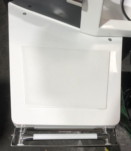 Badeplattform aus GFK für Motor-und Segelboote mit 3-stufiger Badeleiter